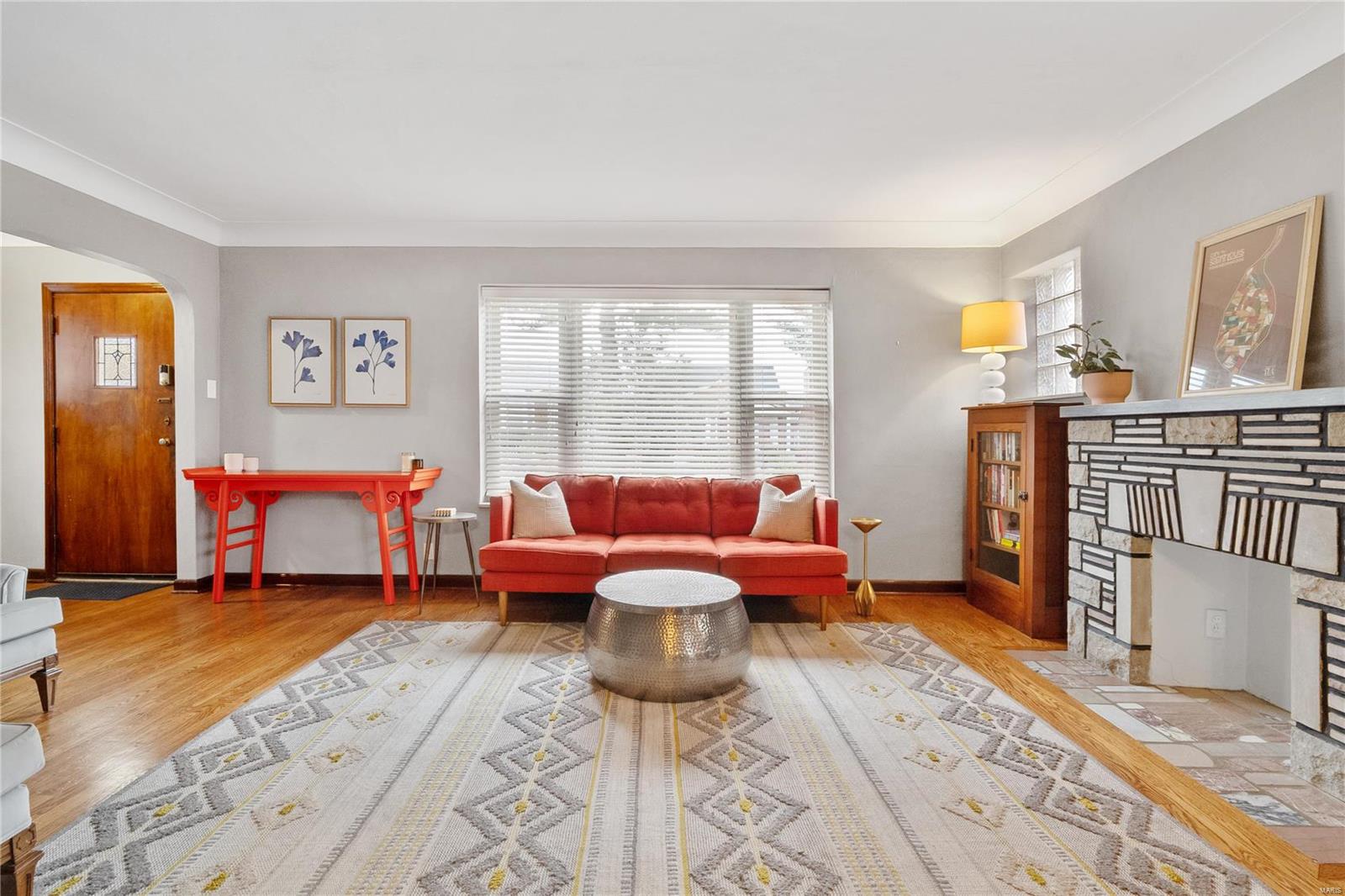 5825 Sutherland Avenue