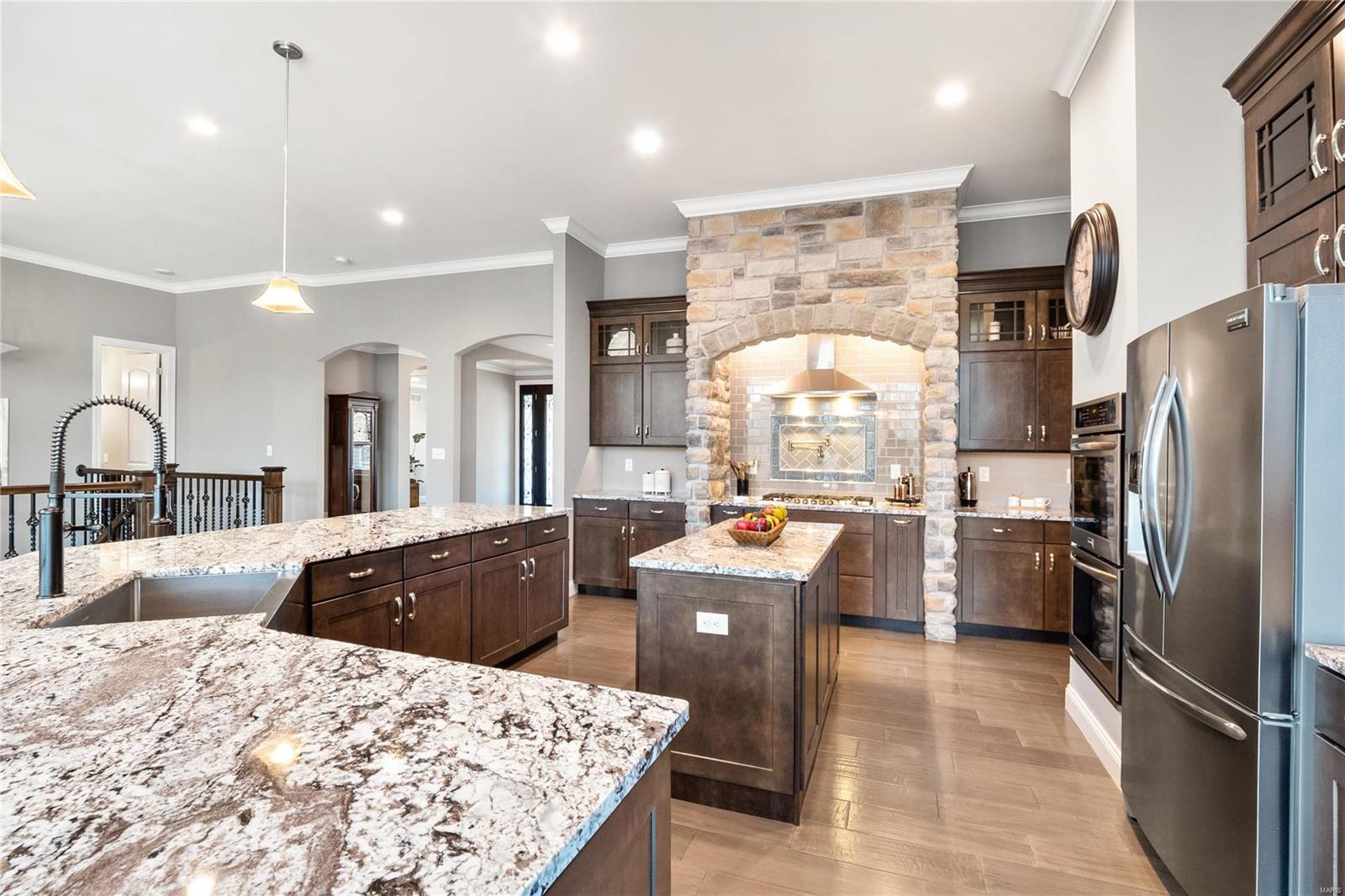 6125 Knights Table Court