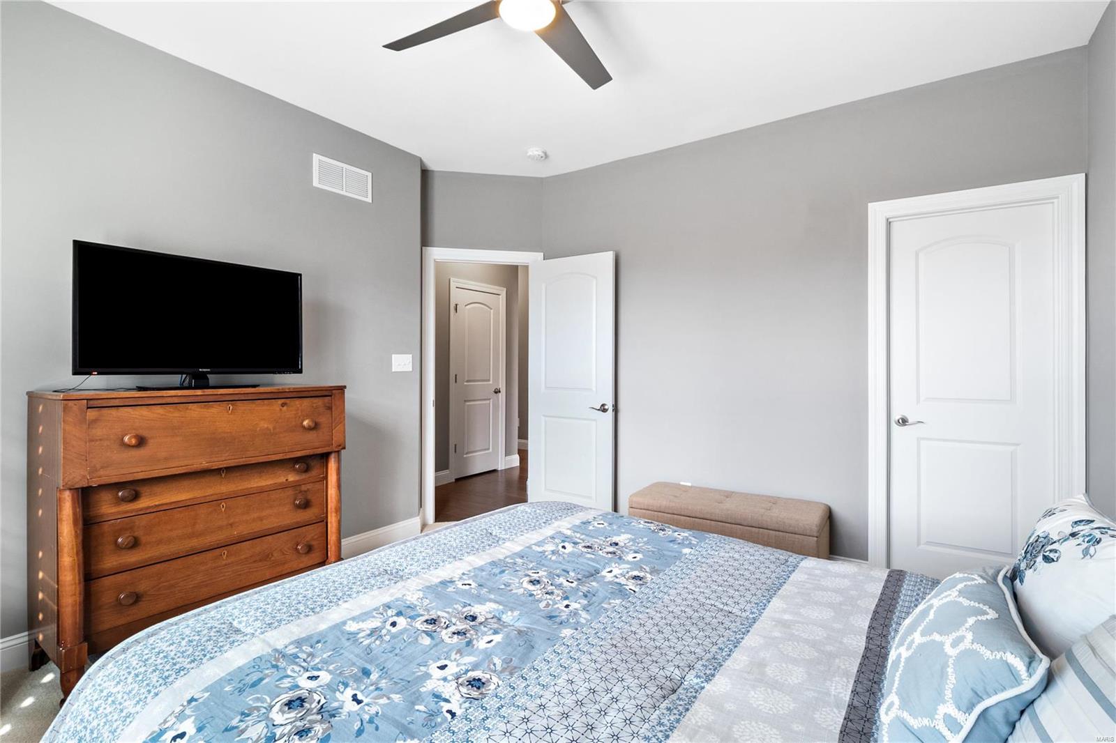 6125 Knights Table Court