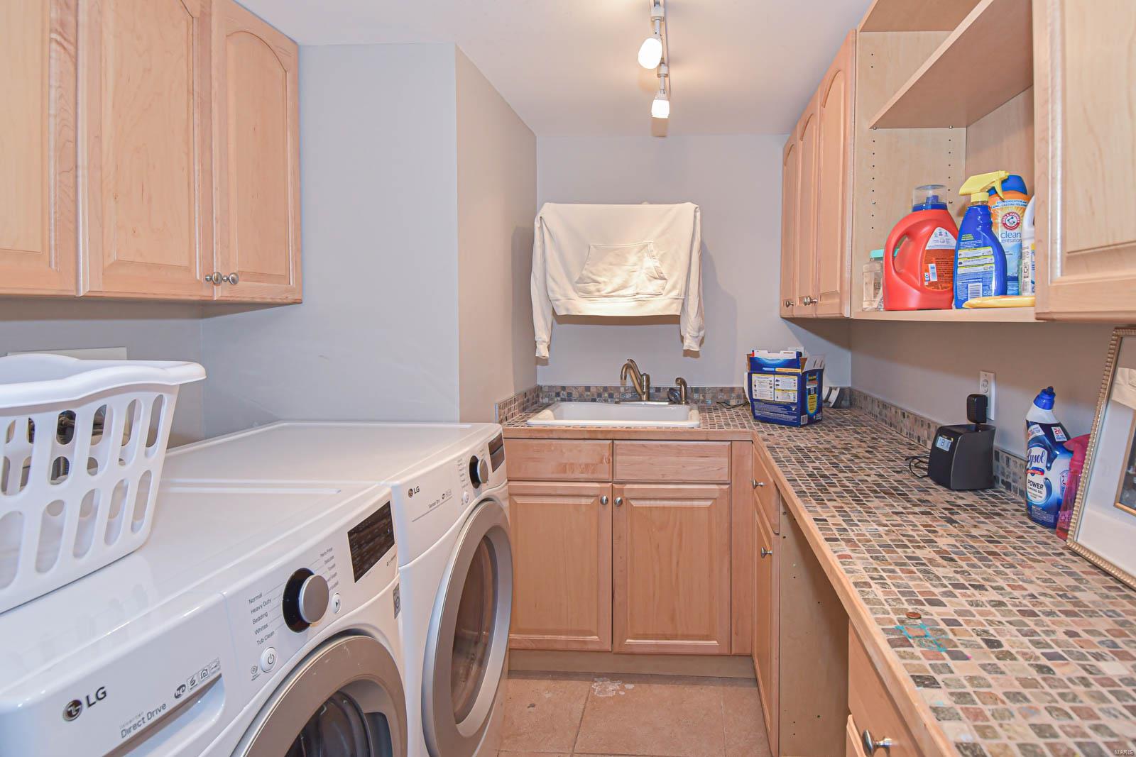 7920 Teasdale Avenue