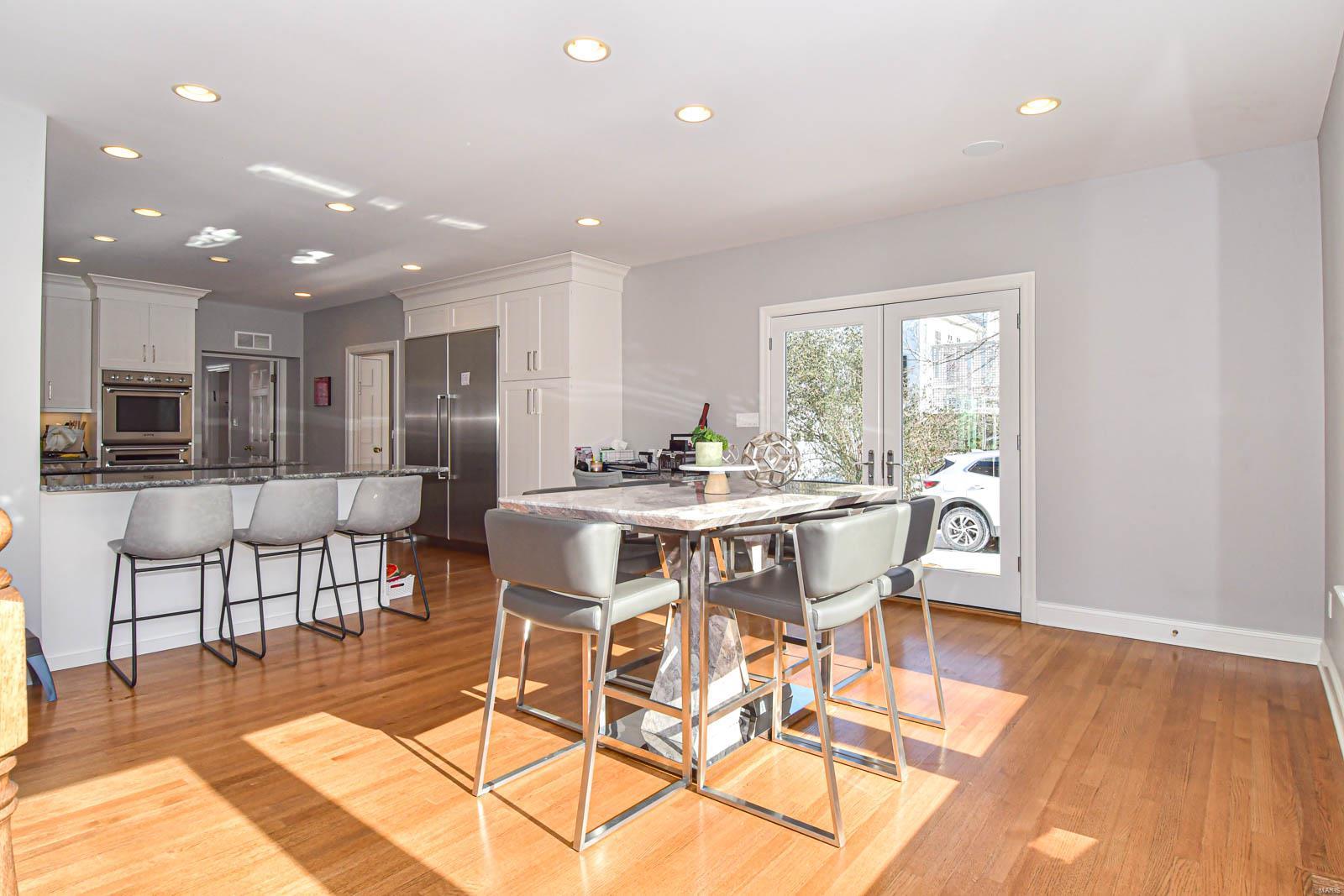 7920 Teasdale Avenue