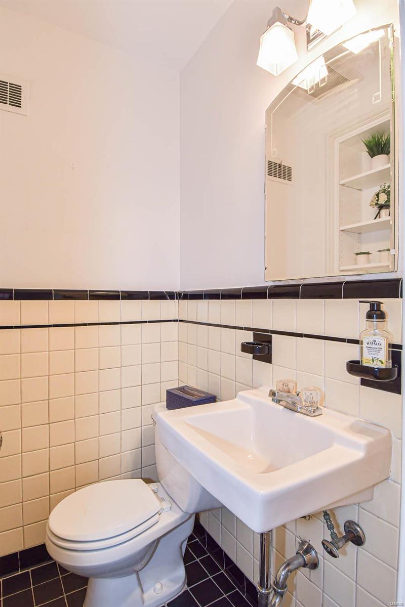 7920 Teasdale Avenue