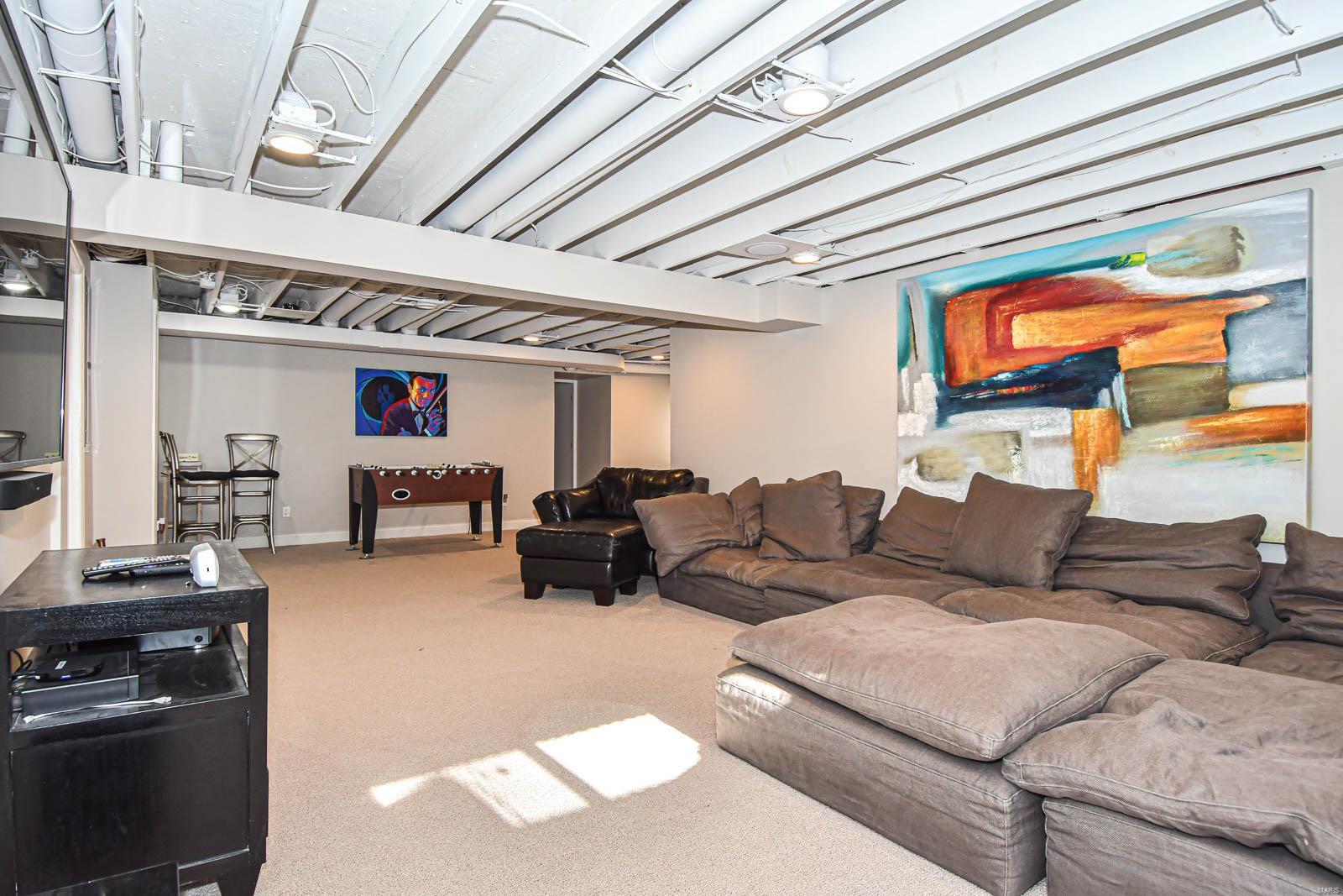 7920 Teasdale Avenue