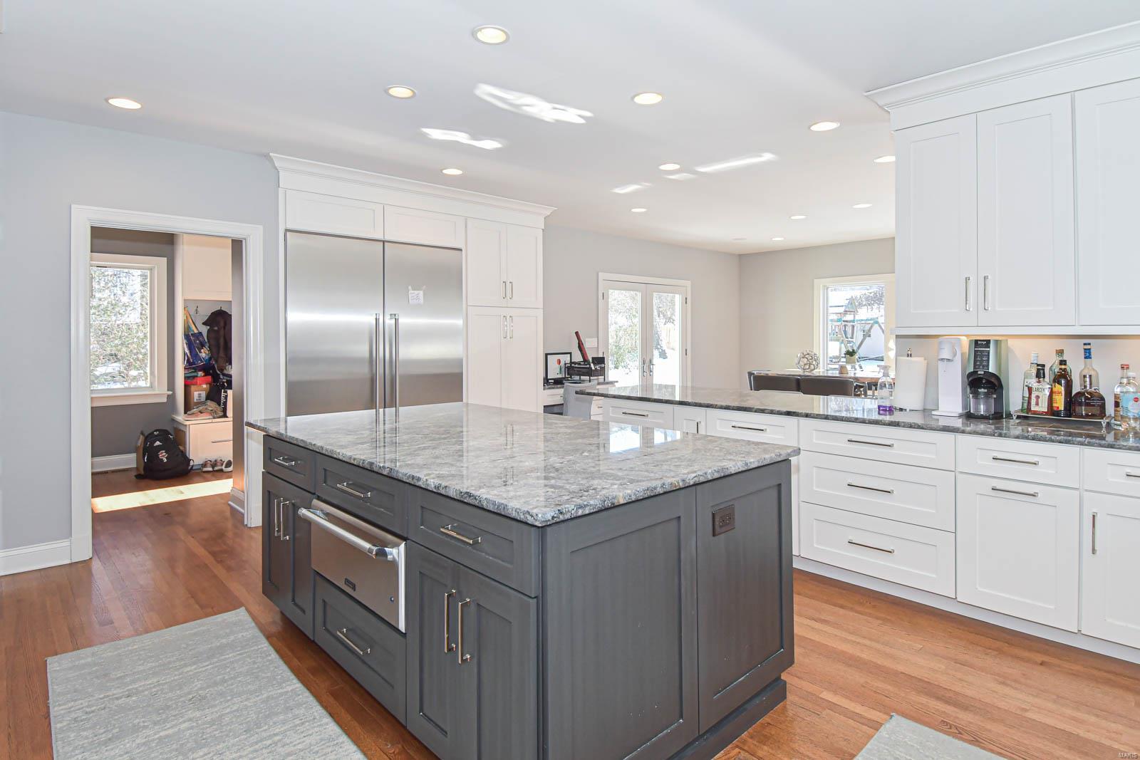 7920 Teasdale Avenue