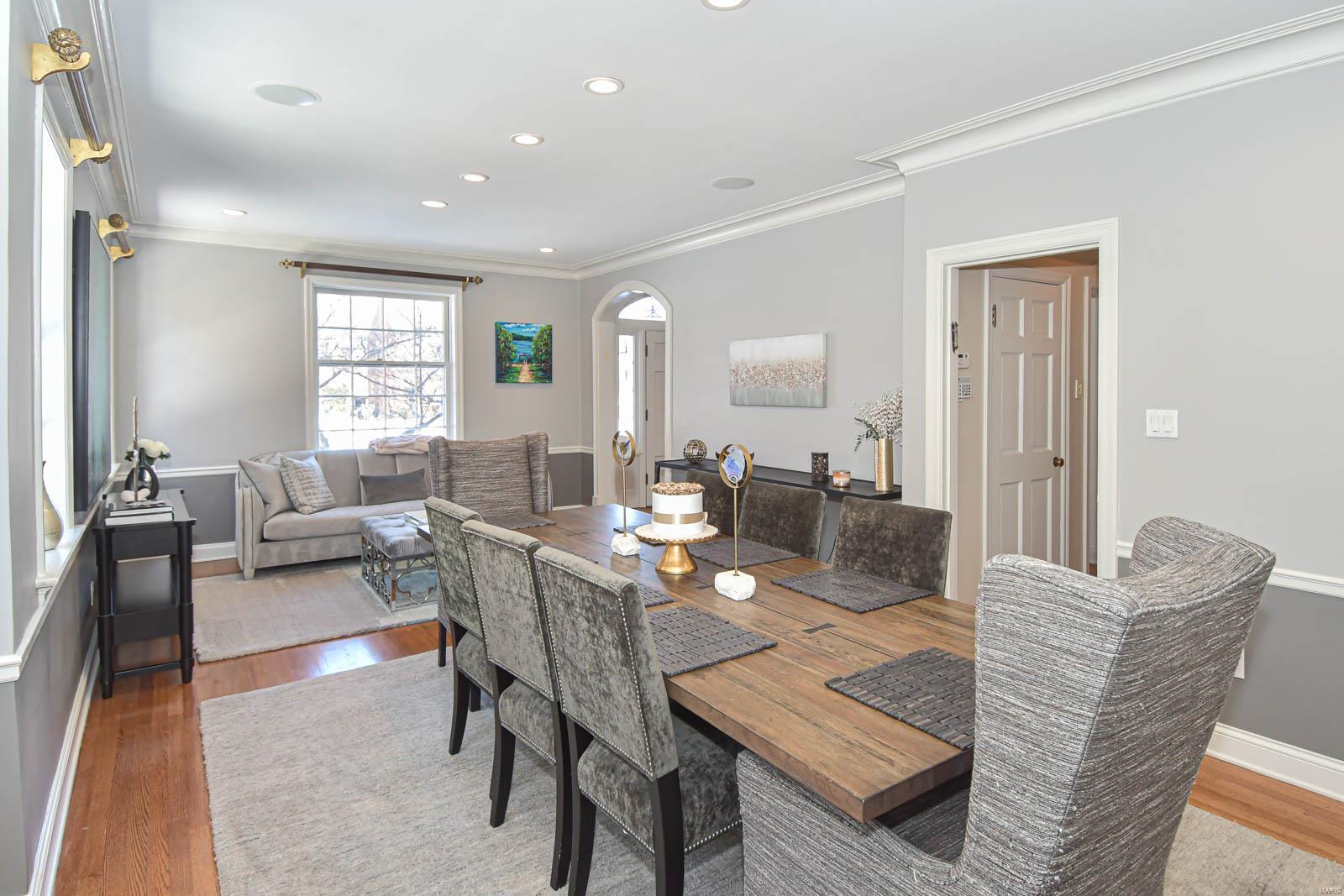 7920 Teasdale Avenue