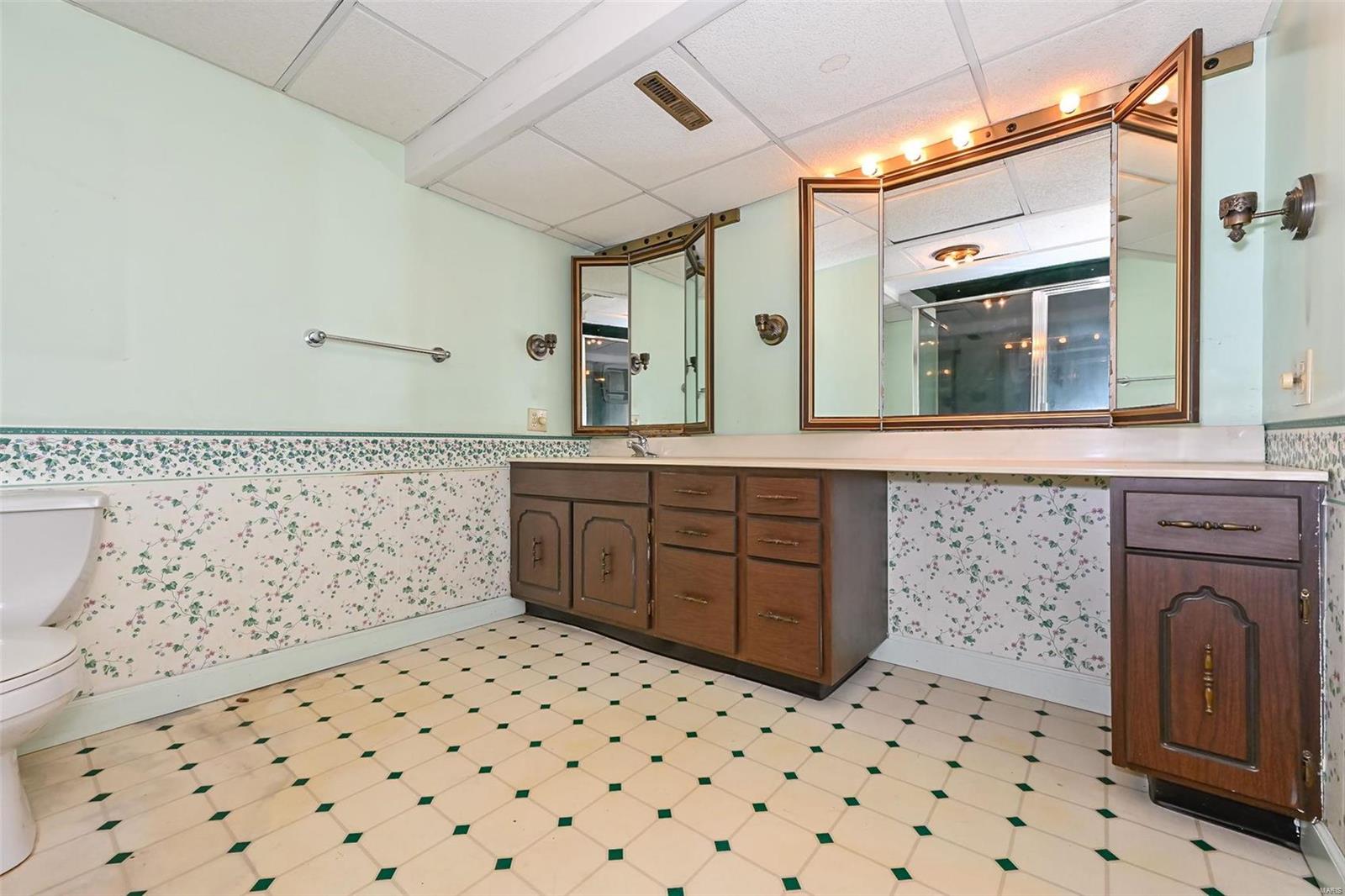 2425 Charwood Street