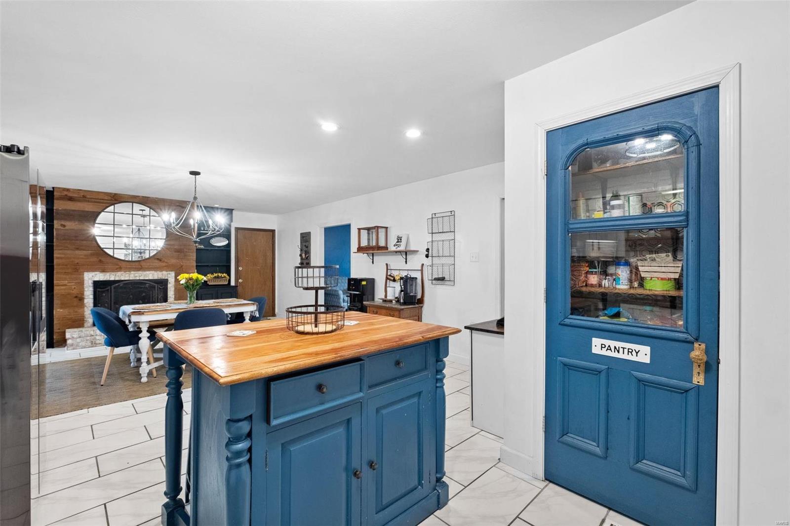 707 Camelot Estates Drive