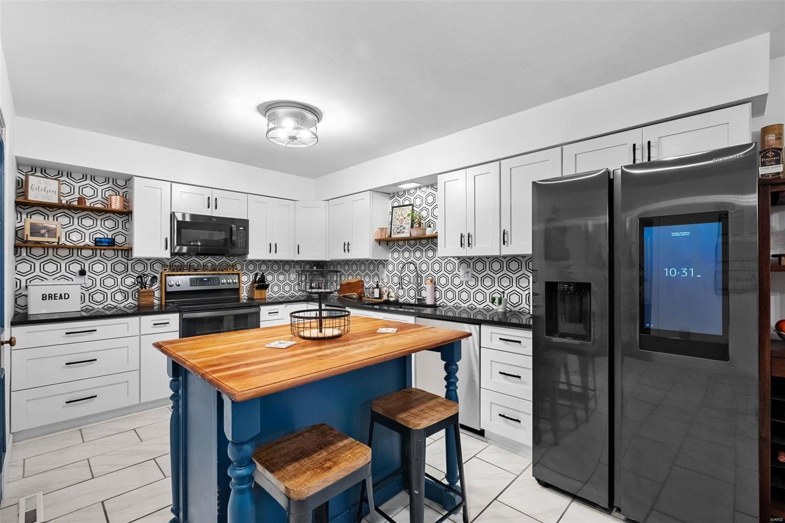 707 Camelot Estates Drive