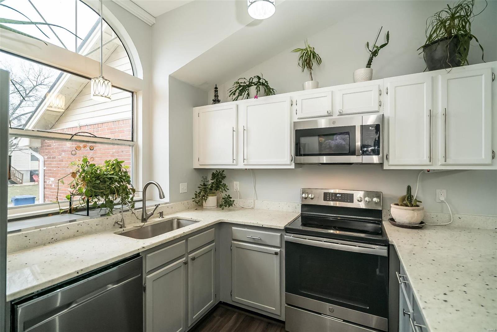 1323 Treetop Trail Drive