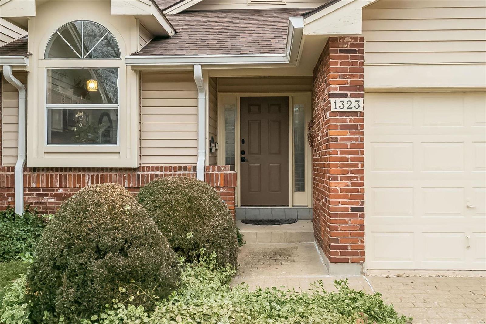 1323 Treetop Trail Drive