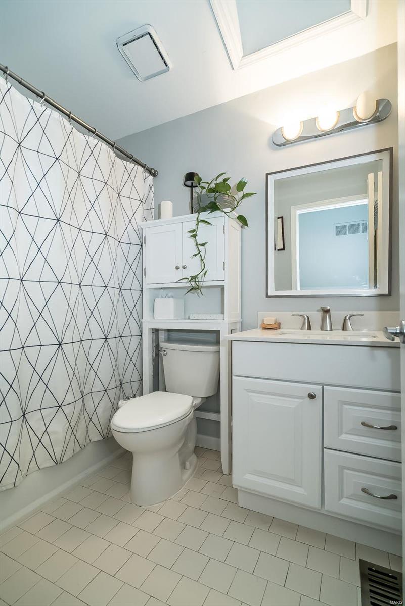 1323 Treetop Trail Drive