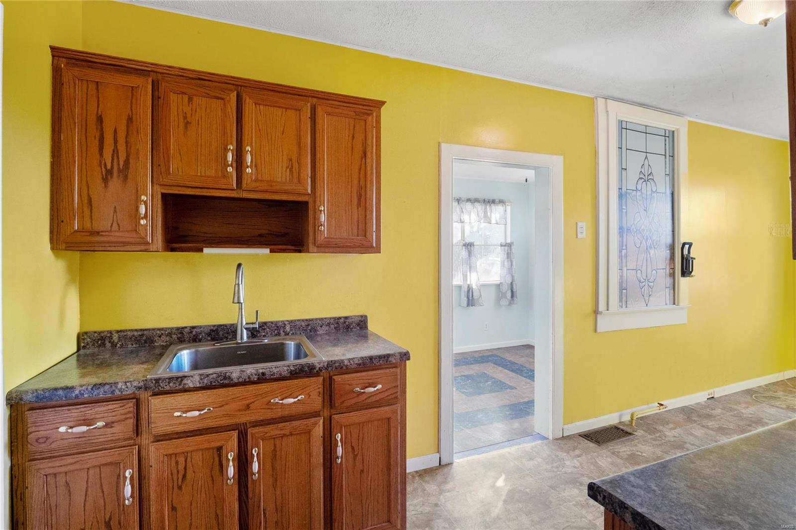 3545 S Spring Avenue