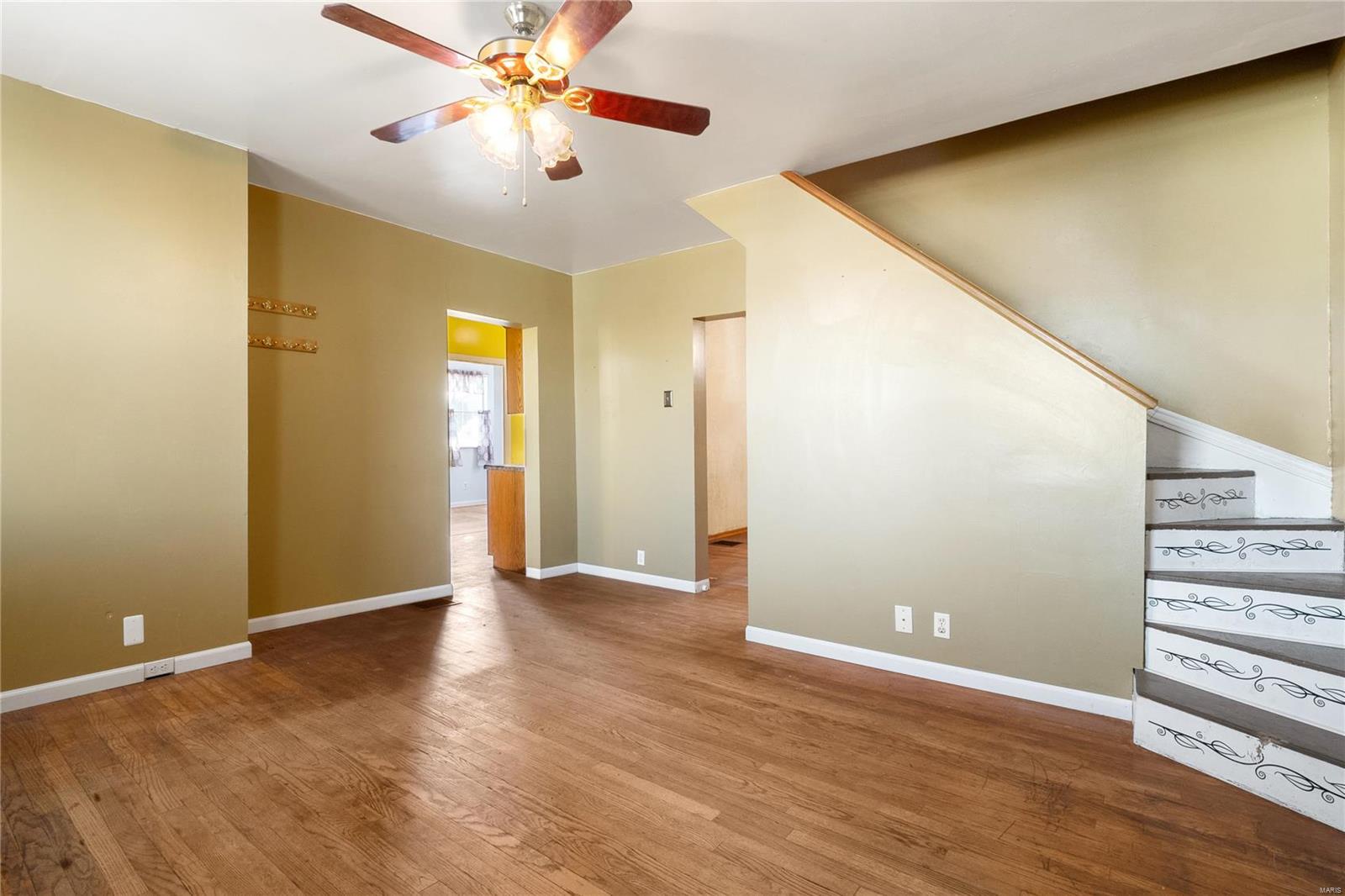 3545 S Spring Avenue