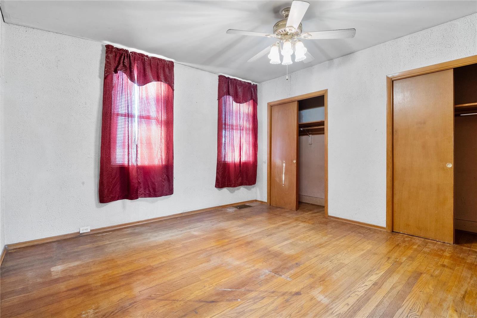 3545 S Spring Avenue