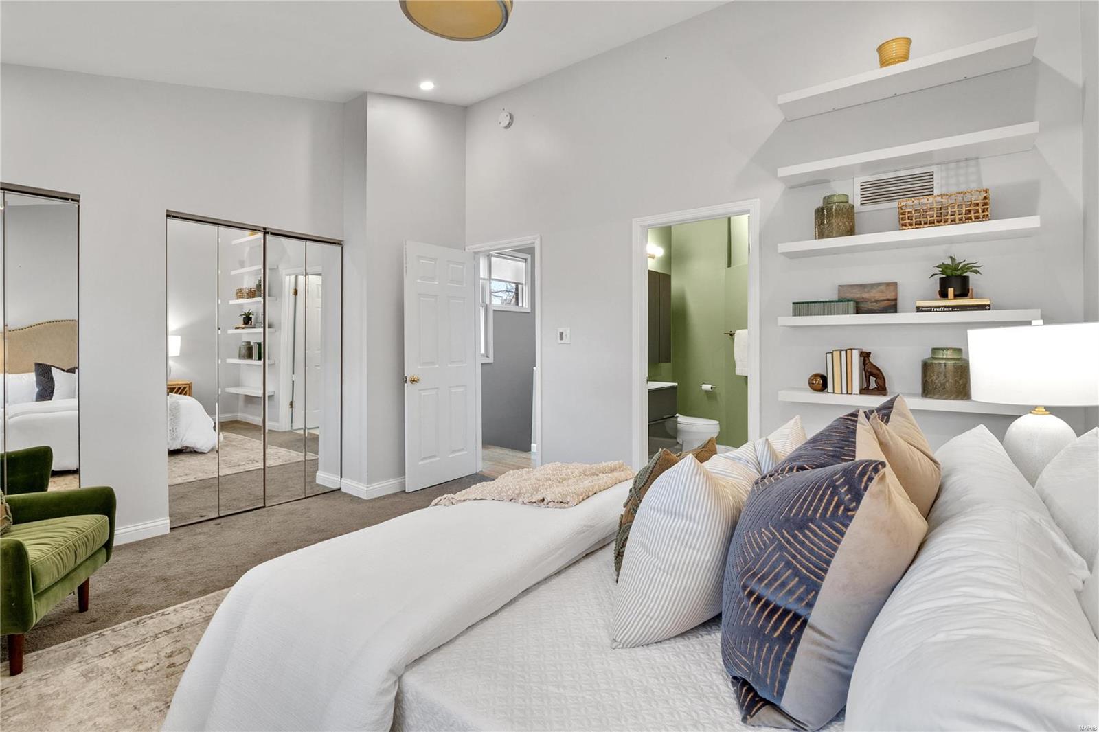 4376 Maryland Avenue Unit: 1