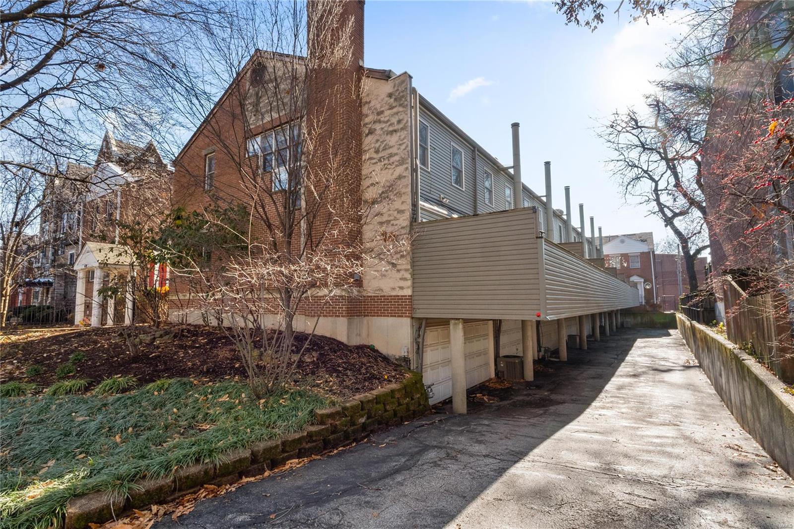 4376 Maryland Avenue Unit: 1