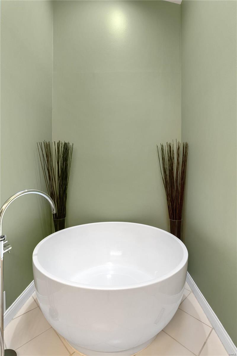 4376 Maryland Avenue Unit: 1