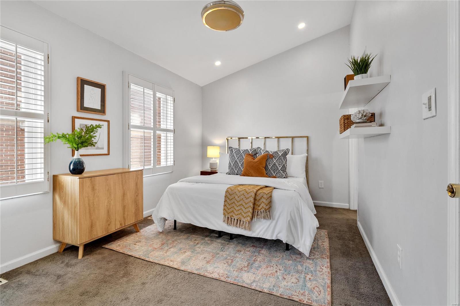 4376 Maryland Avenue Unit: 1