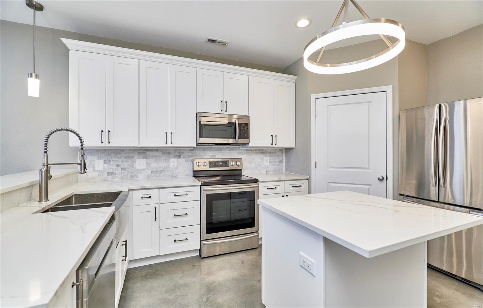 200 S Kirkwood Road Unit: 228