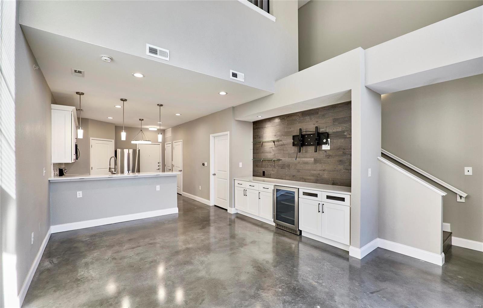 200 S Kirkwood Road Unit: 228