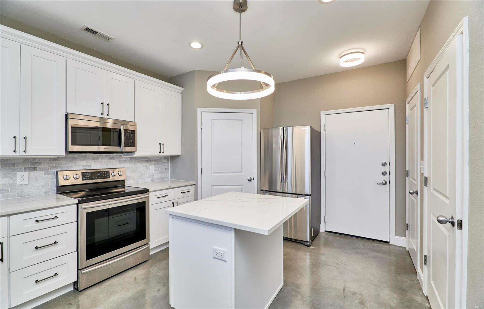 200 S Kirkwood Road Unit: 228