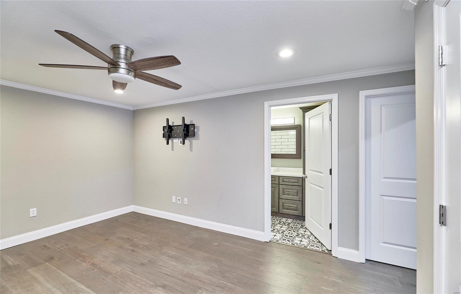 200 S Kirkwood Road Unit: 228