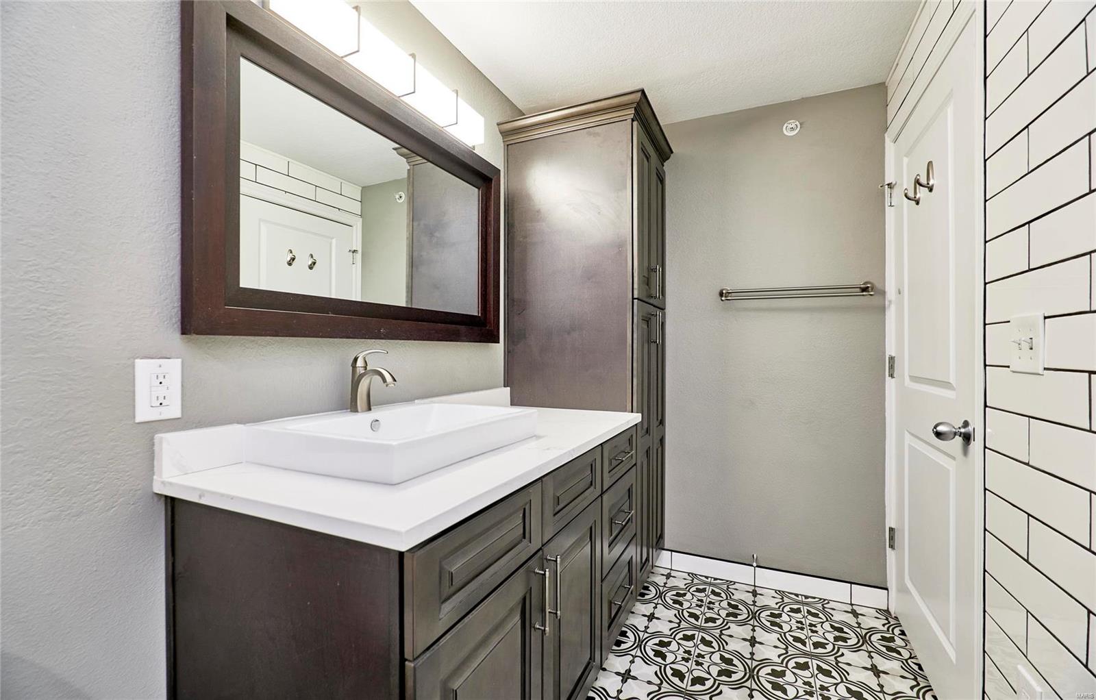 200 S Kirkwood Road Unit: 228