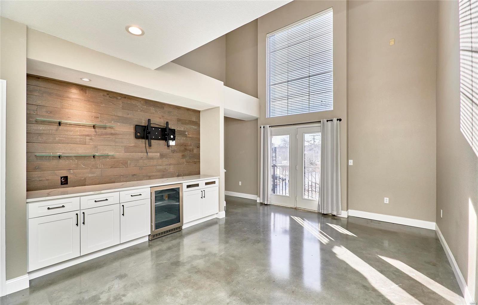 200 S Kirkwood Road Unit: 228