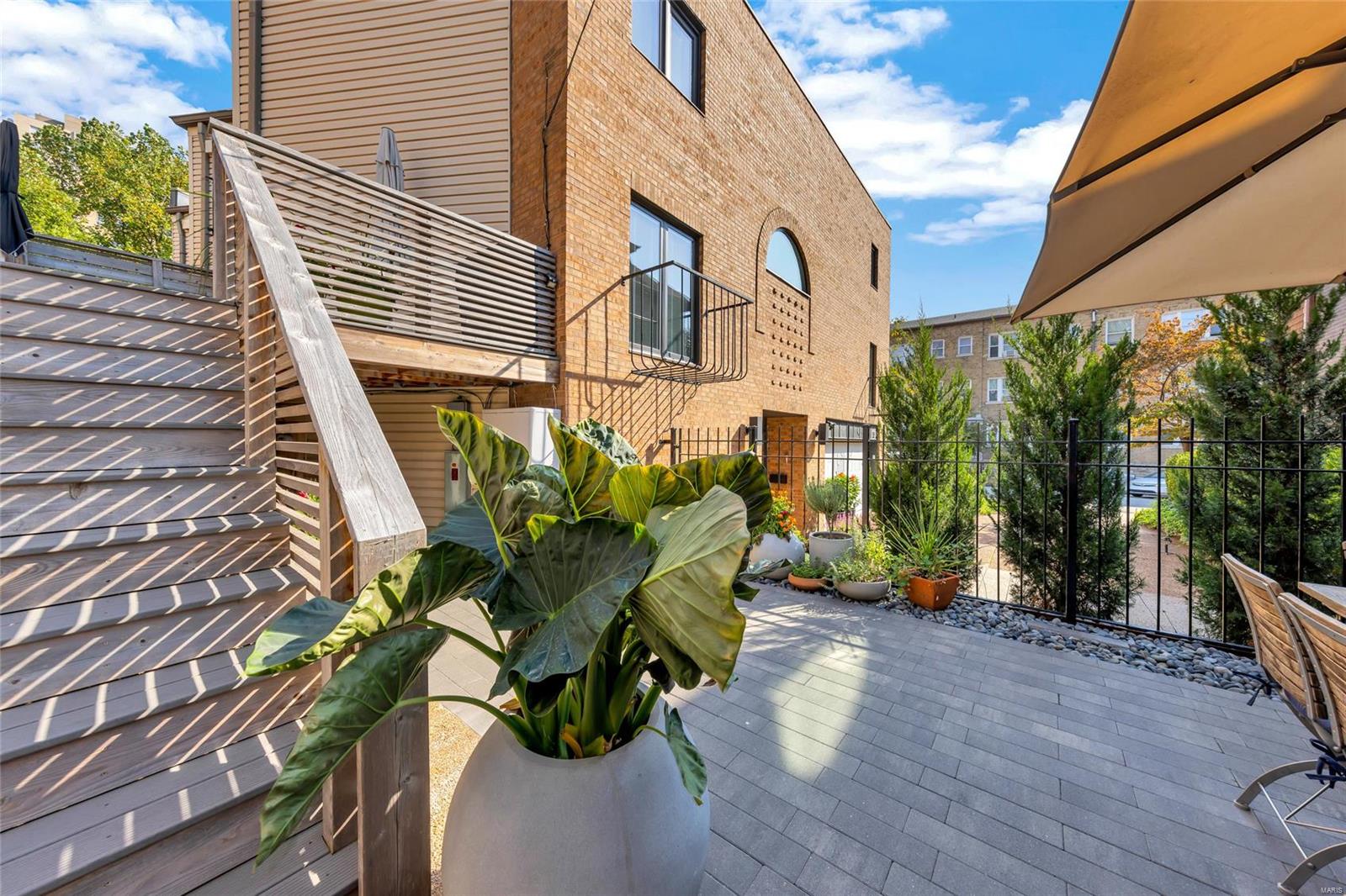 35 N Newstead Avenue Unit: 1