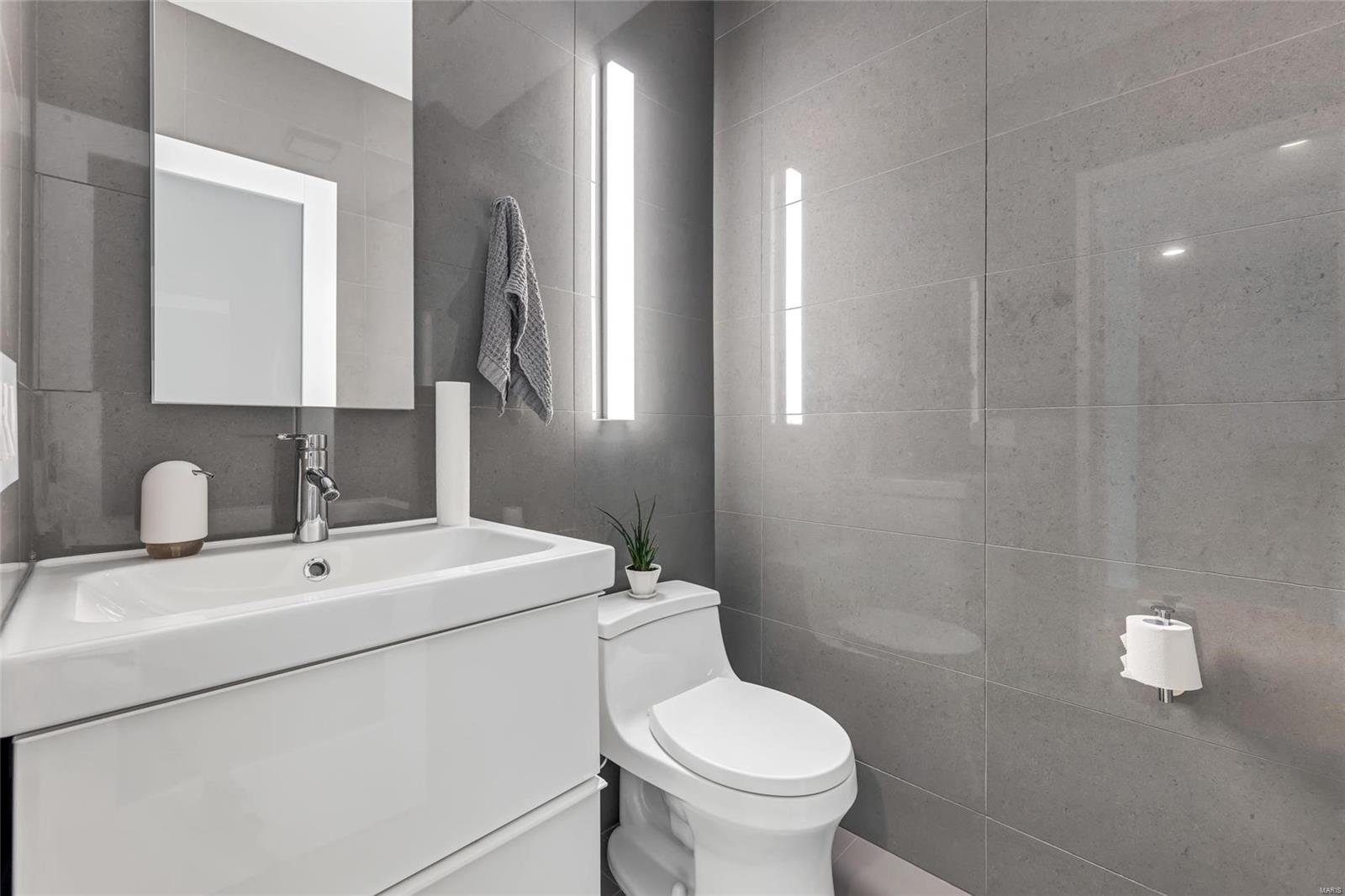 35 N Newstead Avenue Unit: 1