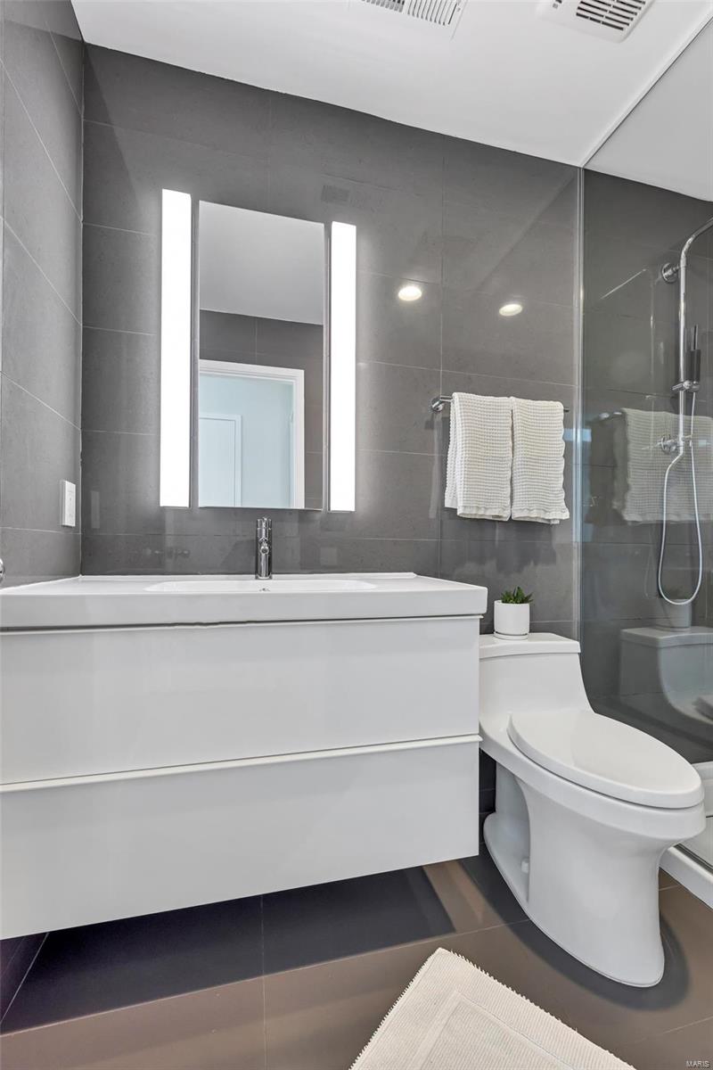 35 N Newstead Avenue Unit: 1