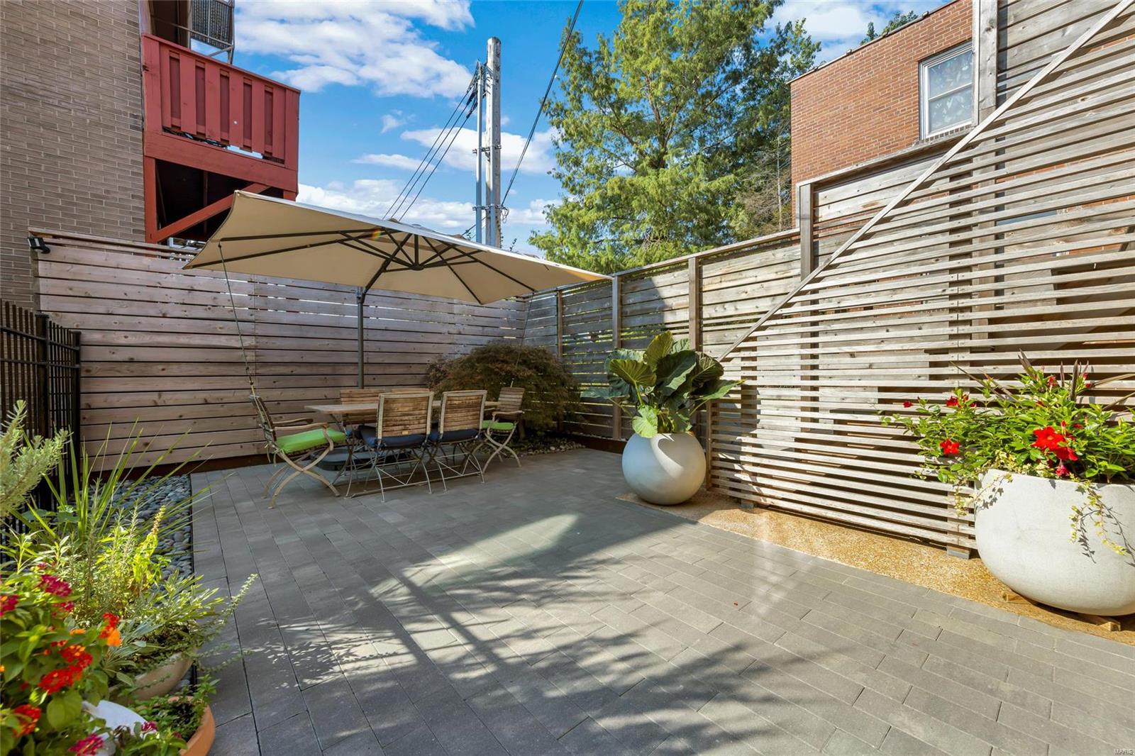 35 N Newstead Avenue Unit: 1