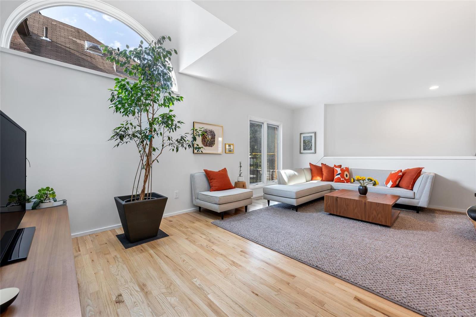 35 N Newstead Avenue Unit: 1