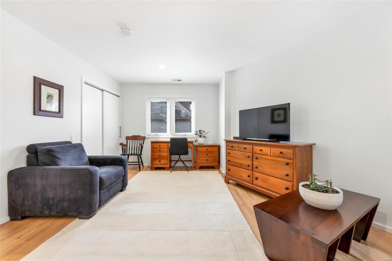 35 N Newstead Avenue Unit: 1