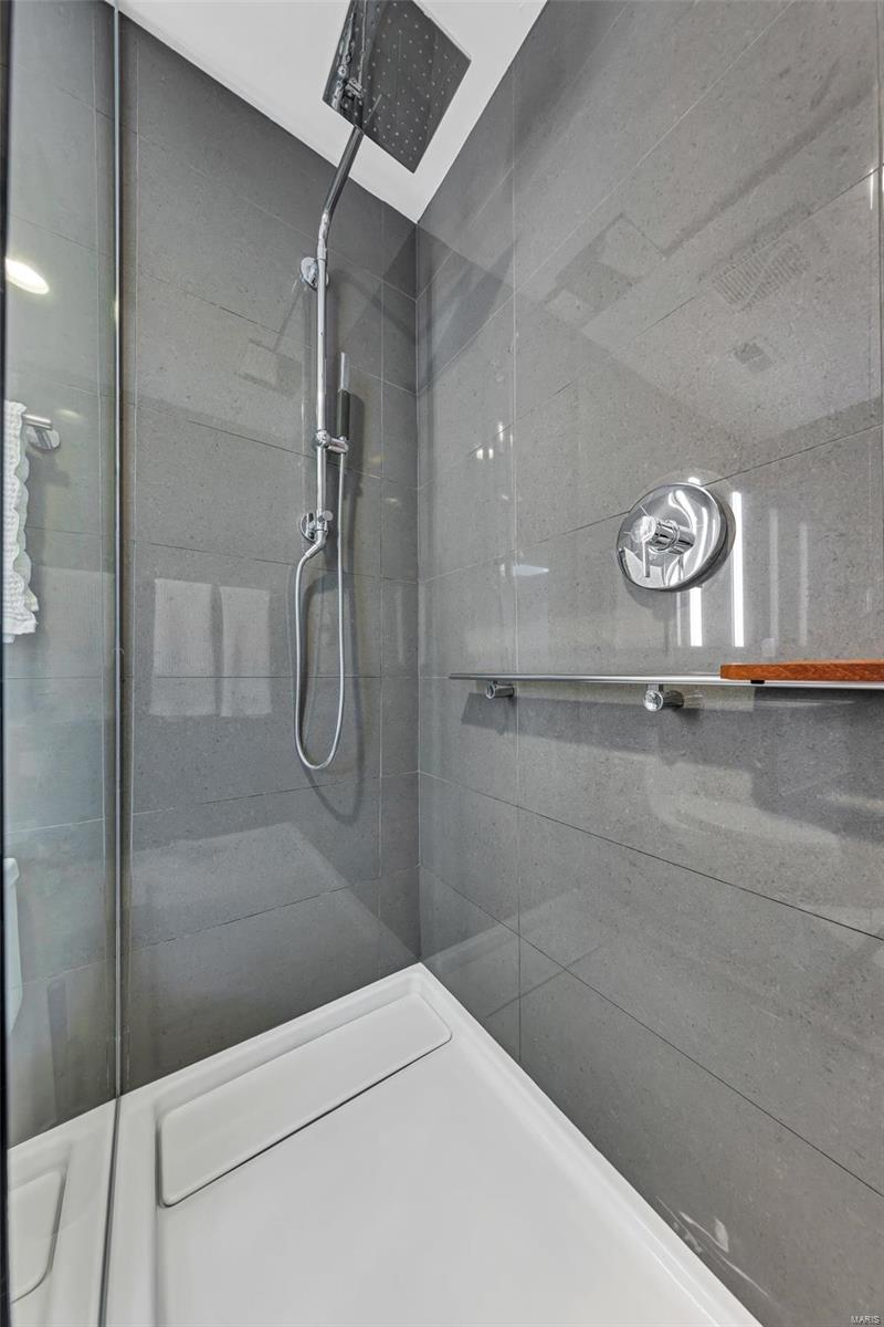 35 N Newstead Avenue Unit: 1