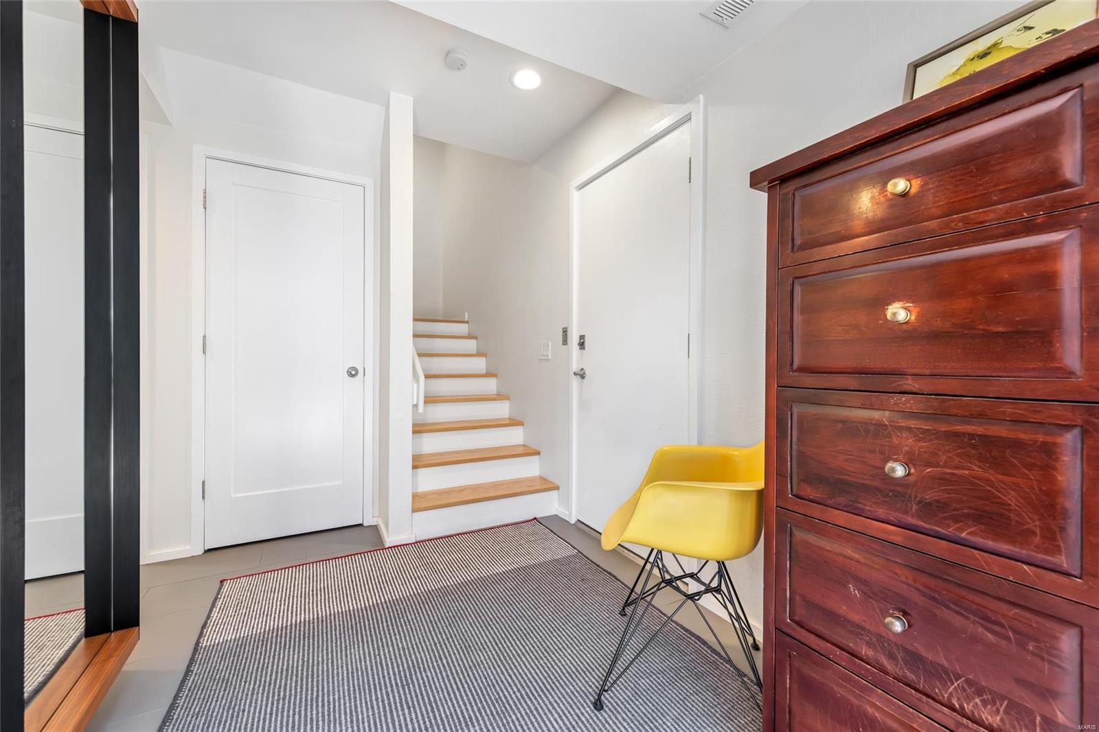 35 N Newstead Avenue Unit: 1