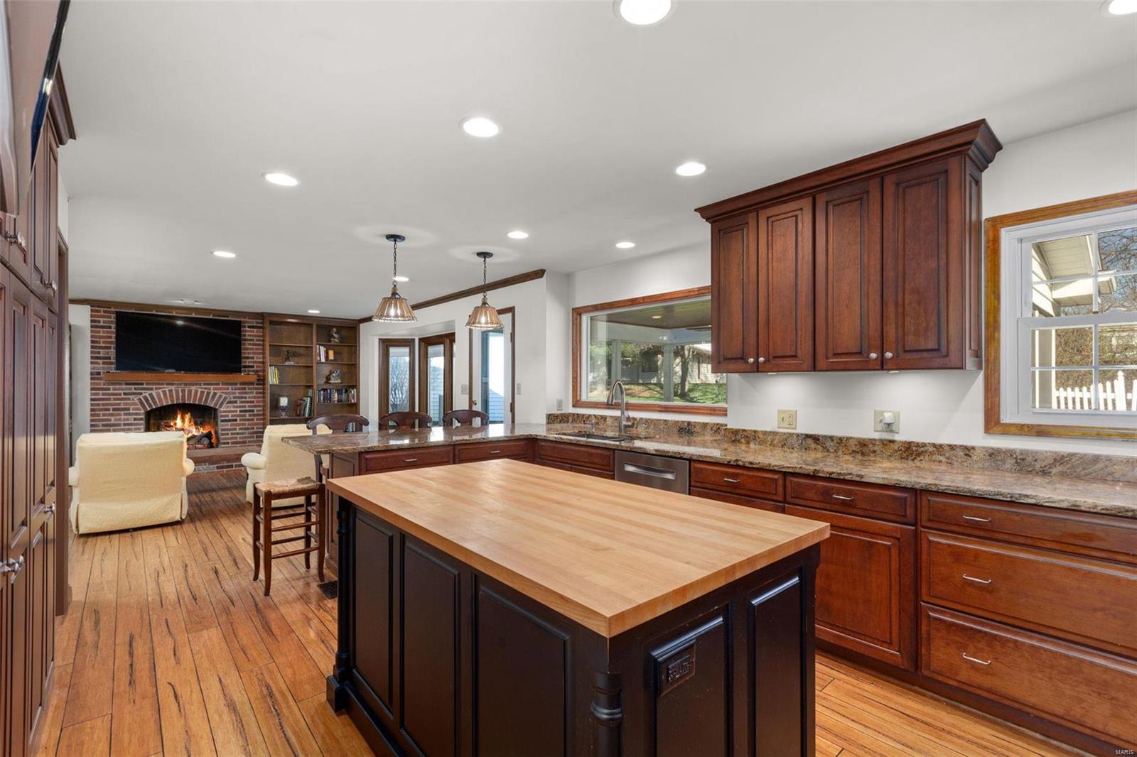 2122 Trailcrest Drive