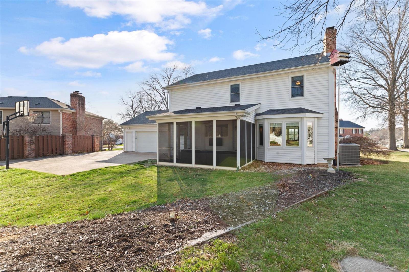 2122 Trailcrest Drive