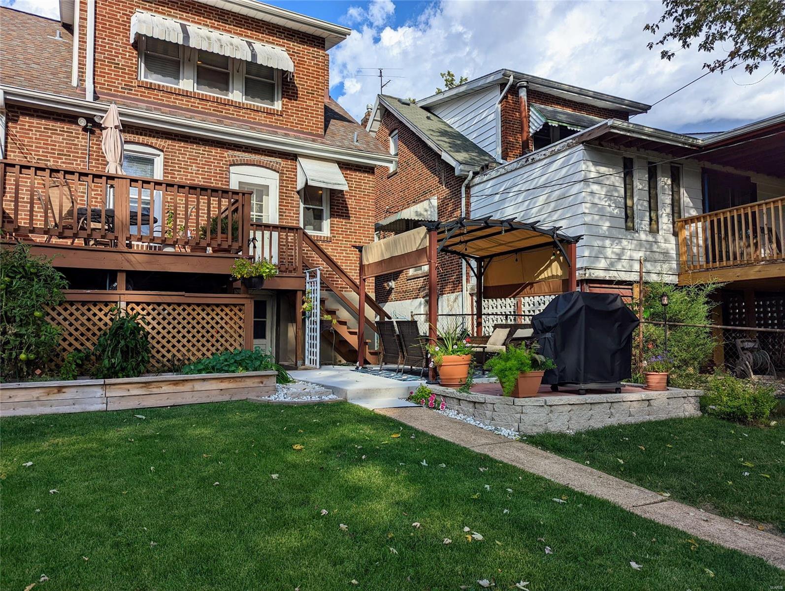 6114 Southwest Avenue