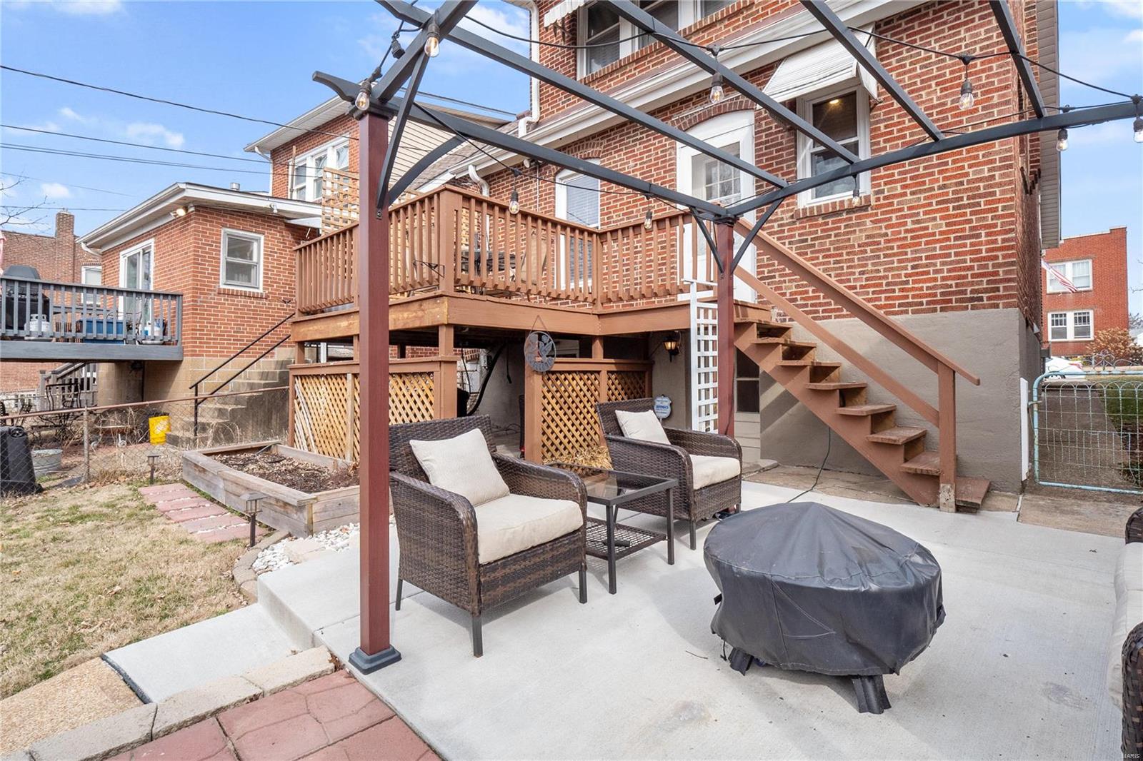 6114 Southwest Avenue