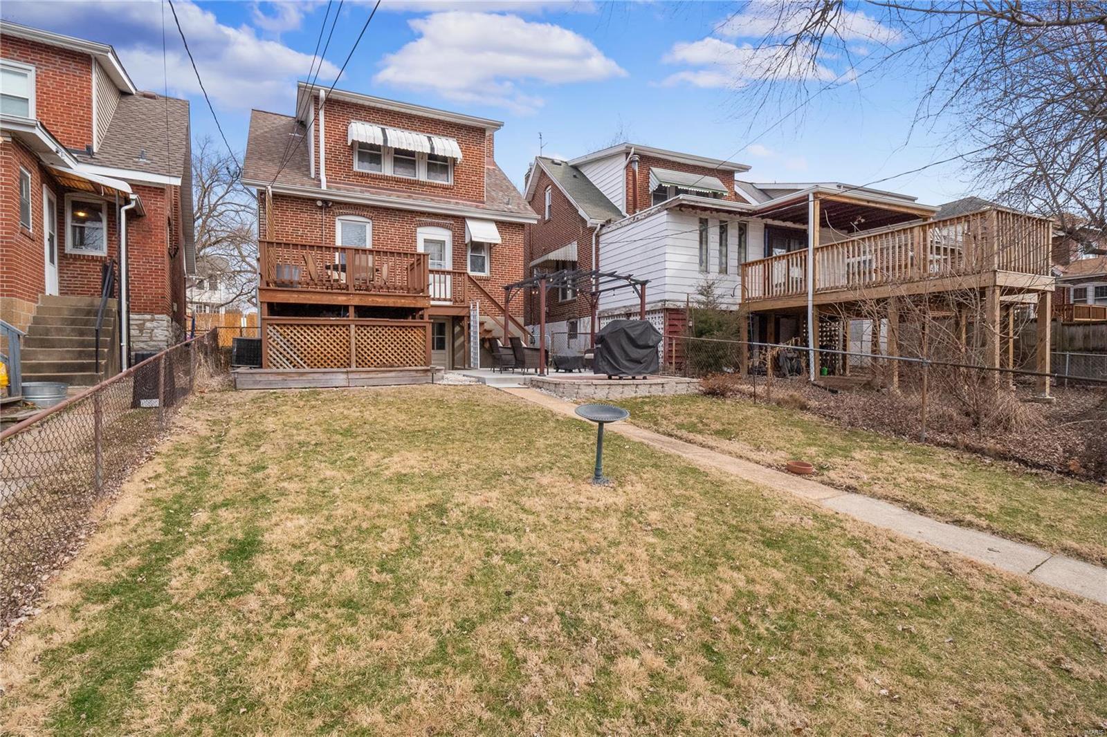 6114 Southwest Avenue