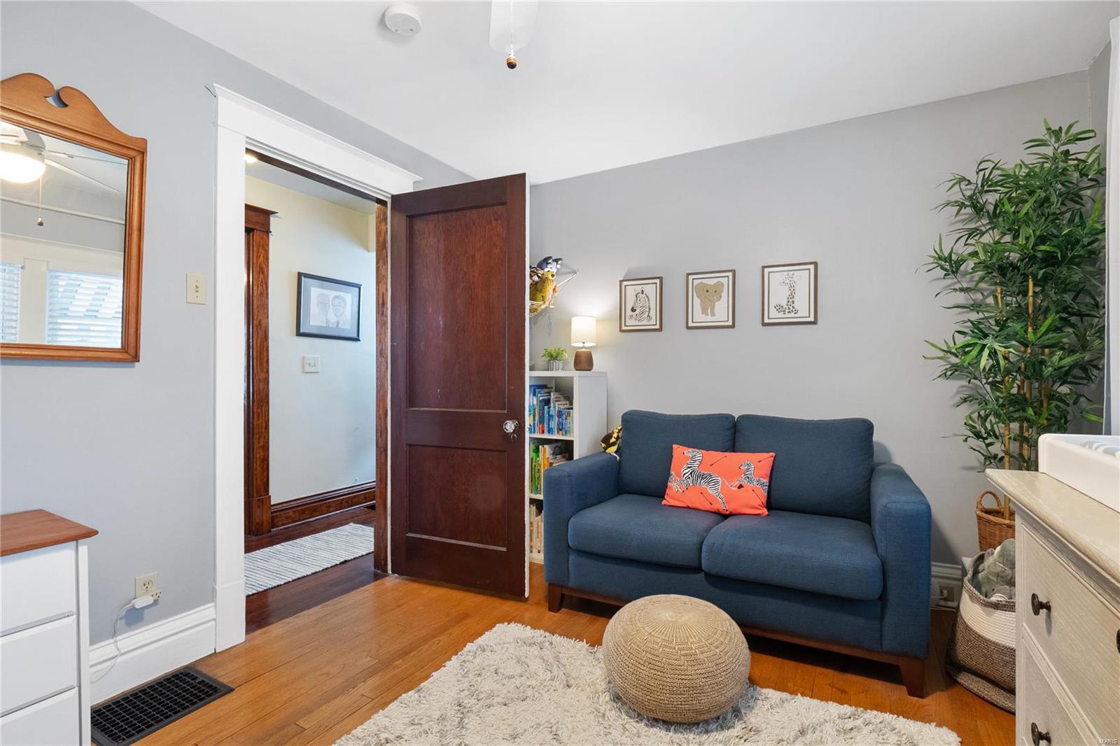 6114 Southwest Avenue