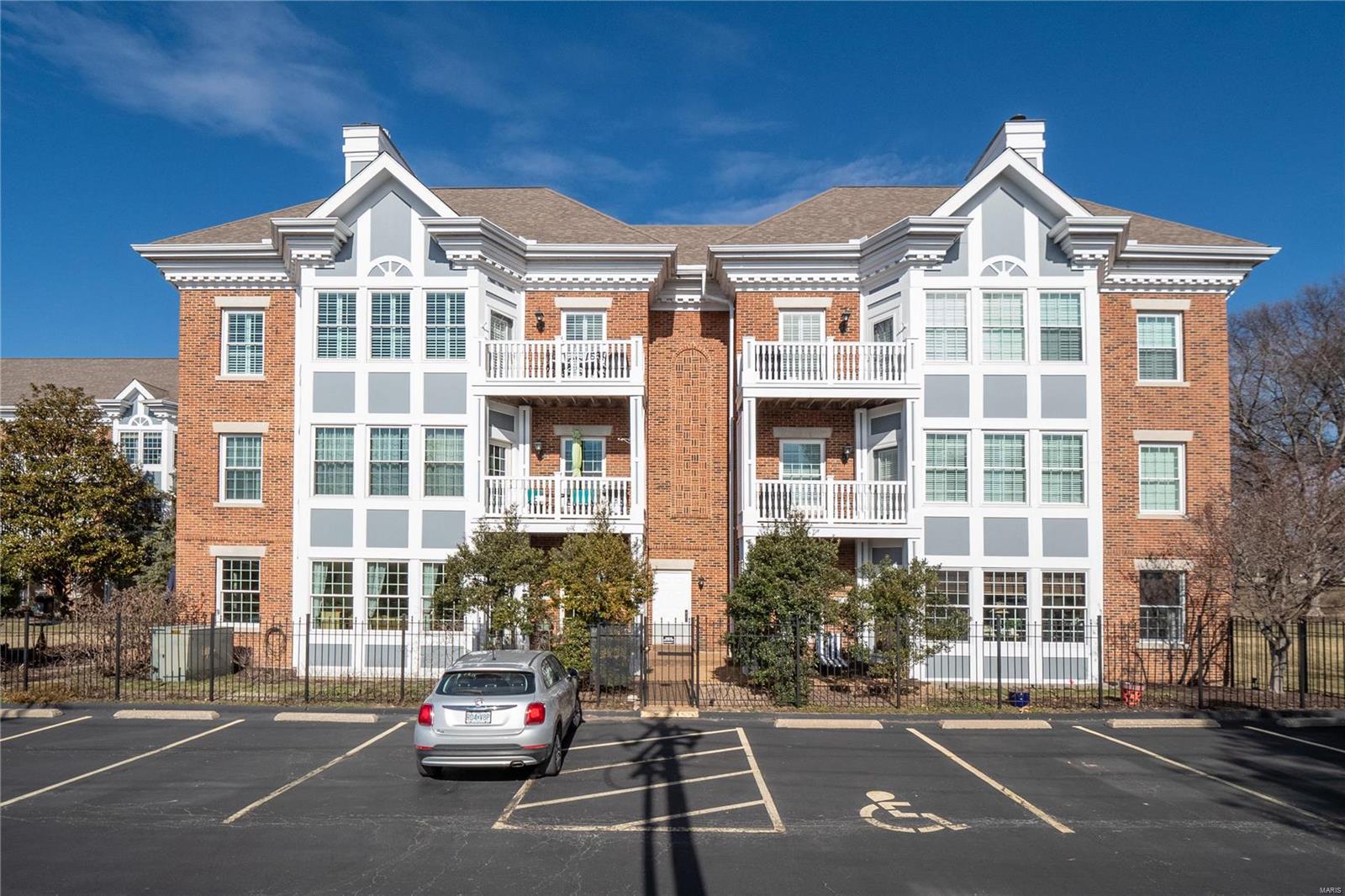450 E Lockwood Avenue Unit: 107