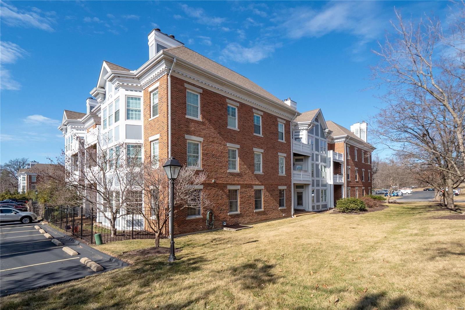 450 E Lockwood Avenue Unit: 107