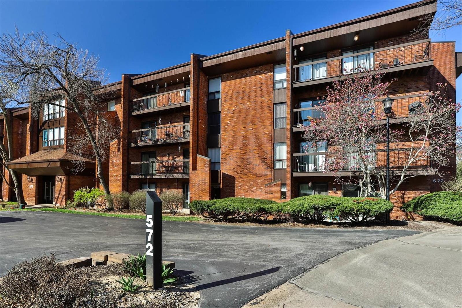 572 Coeur De Royale Drive Unit: 108