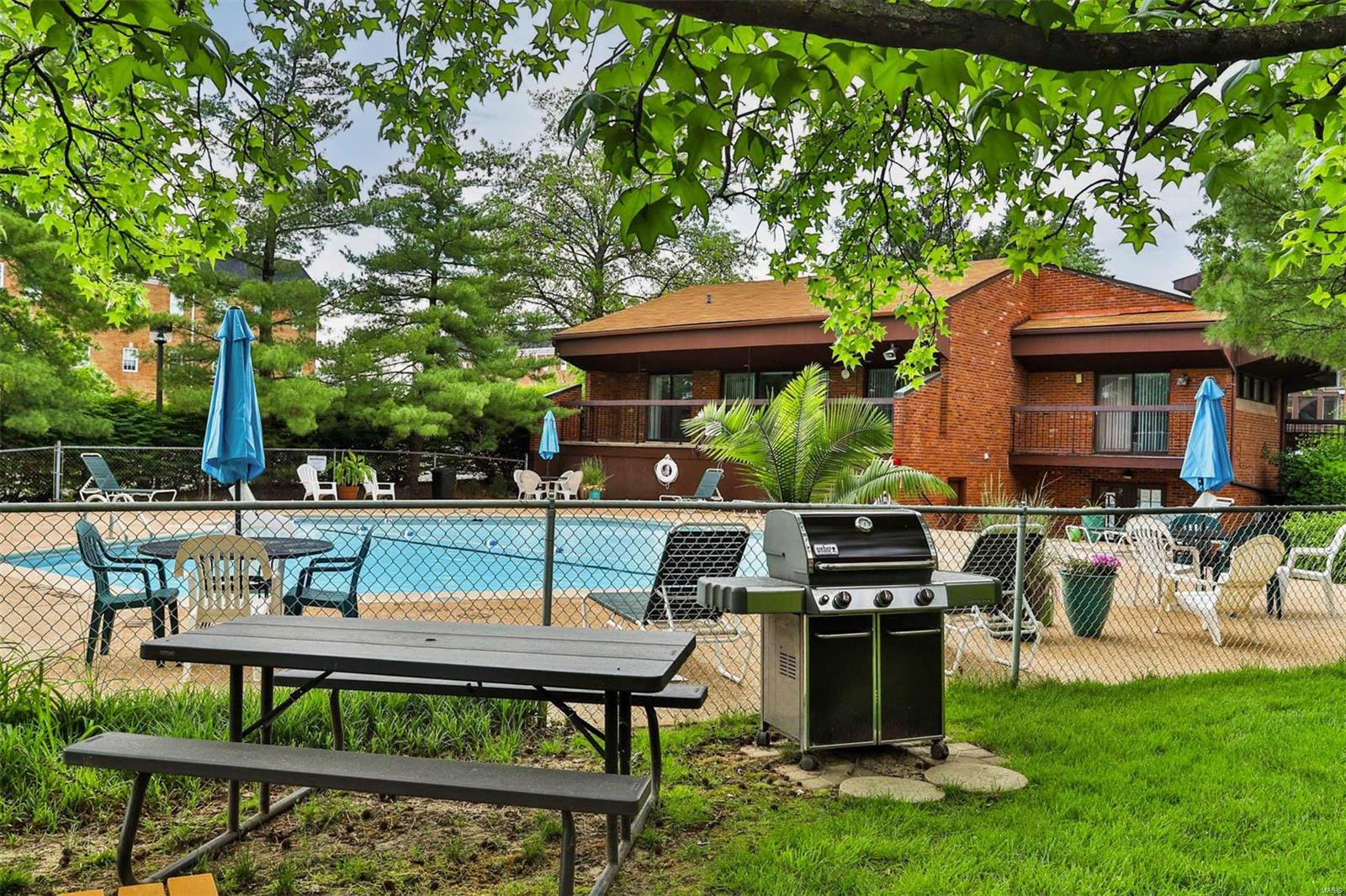 572 Coeur De Royale Drive Unit: 108