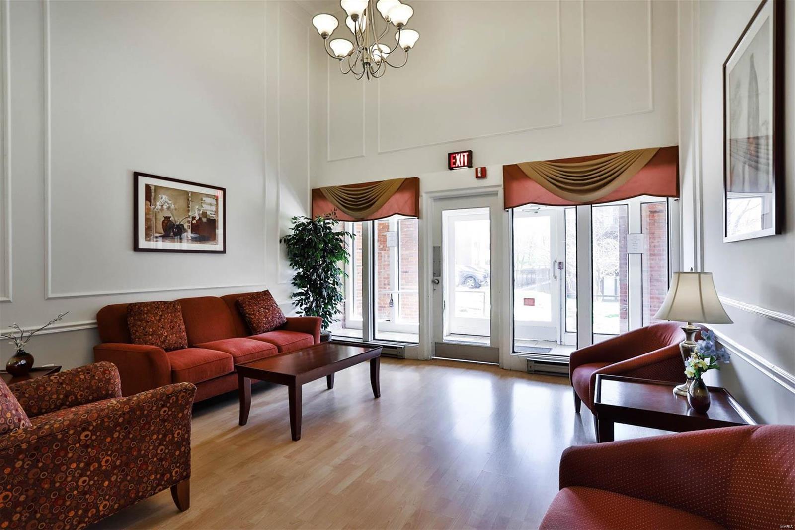 572 Coeur De Royale Drive Unit: 108