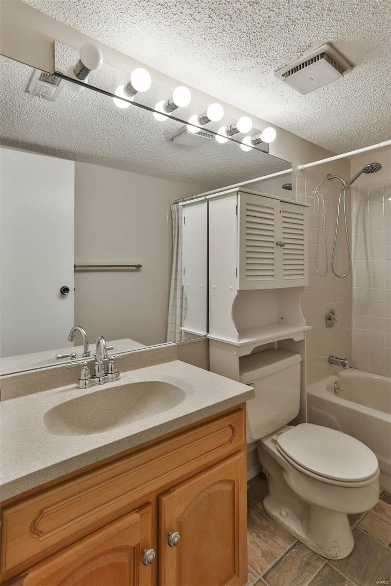 572 Coeur De Royale Drive Unit: 108