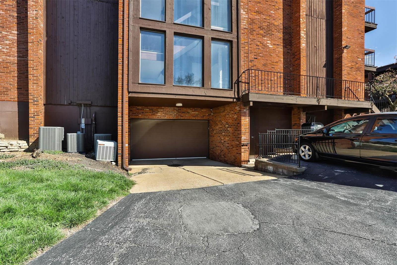 572 Coeur De Royale Drive Unit: 108