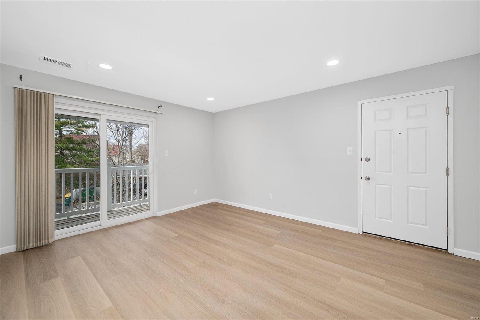 4333 Arrow tree Drive Unit: L